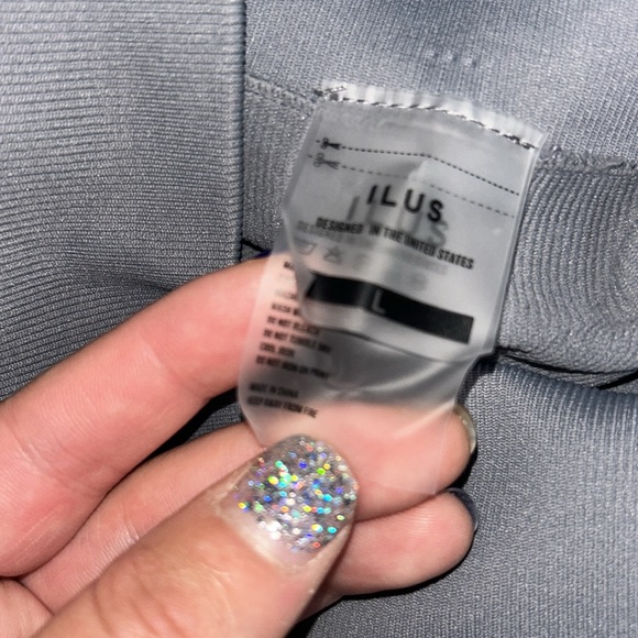 ILUS Seamlux Intensify shorts Large NWT - Picture 7 of 8